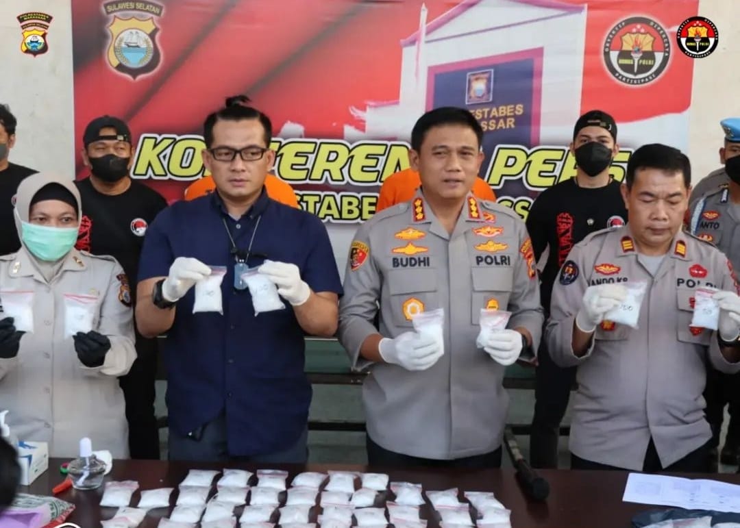 Polrestabes Makassar Sita 7.5 Kg Sabu dari Penangkapan Dua Pengedar Jaringan Internasional