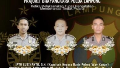 Tiga anggota Kepolisian Resor Way Kanan, Tewas Ditembak Saat Menggerebek Arena Judi Sabung Ayam