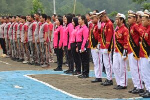 Para peserta Pekan olahraga Bhayangkara Cup tahun 2025 di Lapangan Mapolres Toraja Utara