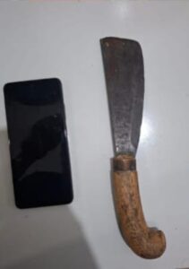 Barang bukti yang berhasil diamankan oleh petugas dari terduga pencurian handphone di Mesjid Agung Toraja Utara