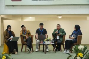 Suasana seminar yang diadakan oleh UIM Al Gazali Makassar yang bekerja sama dengan UNU Yogyakarta dan University Of The West Of England