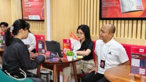 Dengan semangat Bersatu, Berdaulat, Rakyat Sejahtera, Indonesia Maju, Telkomsel terus menghadirkan pelayanan terbaik yang merata hingga pelosok negeri, memastikan setiap pelanggan dapat merasakan manfaat konektivitas tanpa batas.