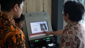 Pengujian dilakukan melalui berbagai skenario layanan pelanggan, seperti registrasi pelanggan baru dan penggantian kartu SIM.