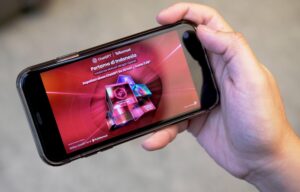 Salah satu paket bundel melalui Kartu Perdana SIMPATI ChatGPT seharga Rp55.000, sudah termasuk 3 GB paket data khusus akses ChatGPT dan akses langganan ChatGPT Go 1 bulan.