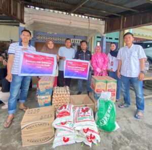 Telkomsel menyalurkan bantuan CSR berupa sembako dan air bersih bagi lebih dari 400 KK pengungsi di Aceh Singkil dan +1200 KK di posko tanggap bencana wilayah Pidie Jaya.