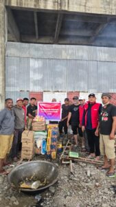 Telkomsel juga menghadirkan bantuan dapur umum untuk masyarakat terdampak di Sibolga, serta bantuan sembako dan air bersih untuk masyarakat terdampak bencana di Sipirok, Tapanuli Selatan, Agam, Tanah Datar, Pasaman Barat dan beberapa titik lainnya di wilayah Provinsi Sumut, Aceh serta Sumbar melalui posko kemanusiaan Telkomsel juga menghadirkan bantuan dapur umum untuk masyarakat terdampak di Sibolga, serta bantuan sembako dan air bersih untuk masyarakat terdampak bencana di Sipirok, Tapanuli Selatan, Agam, Tanah Datar, Pasaman Barat dan beberapa titik lainnya di wilayah Provinsi Sumut, Aceh serta Sumbar melalui posko kemanusiaan setempat..